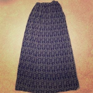 Classic black and white long skirt size S